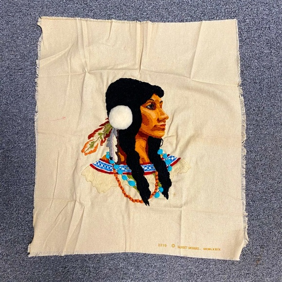 Vintage Native American Woman Crewel - Picture 4 of 5